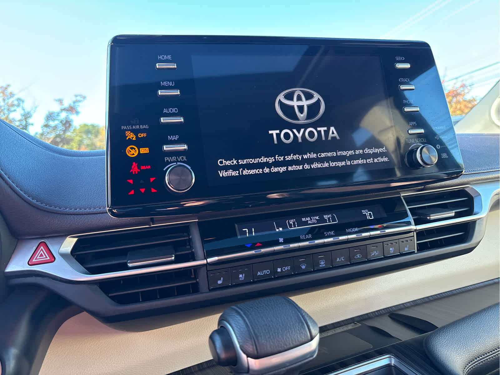 2023 Toyota Sienna Platinum