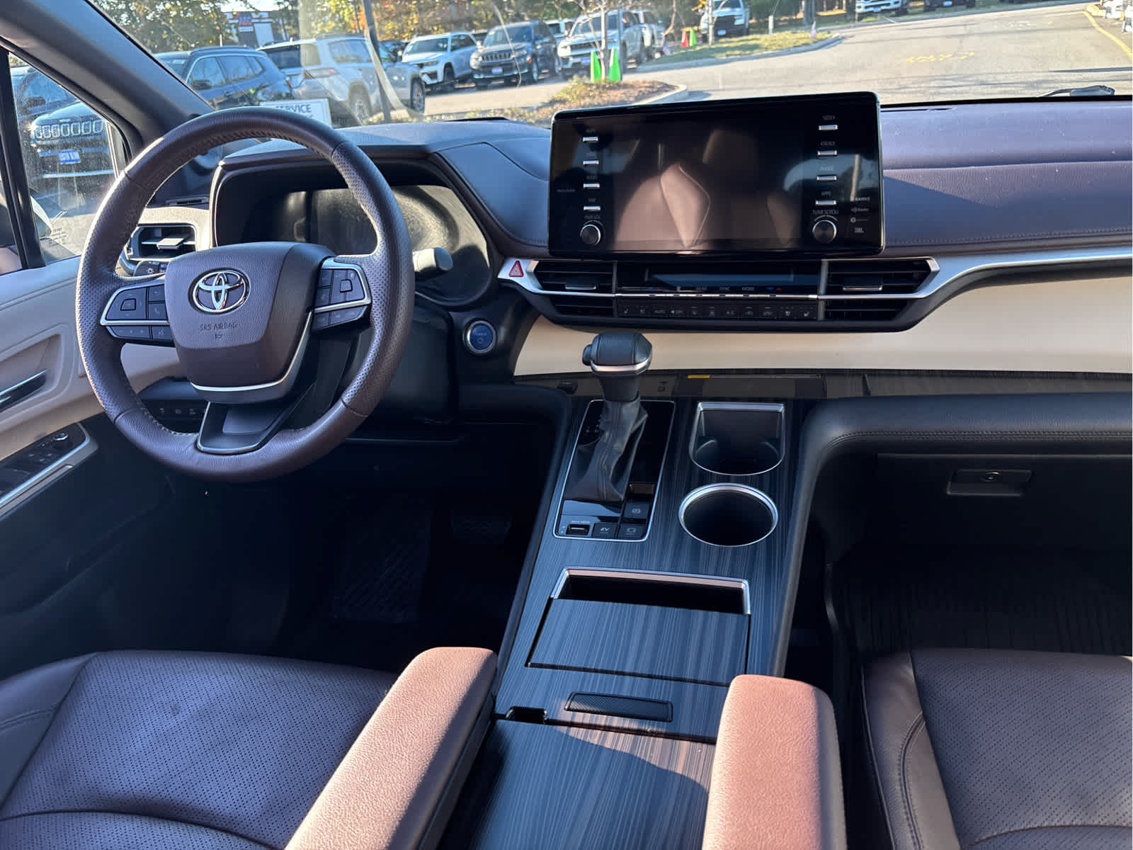 2023 Toyota Sienna Platinum