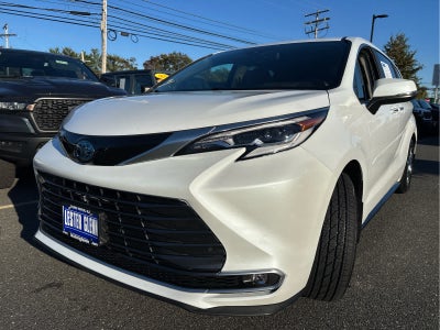 2023 Toyota Sienna Platinum