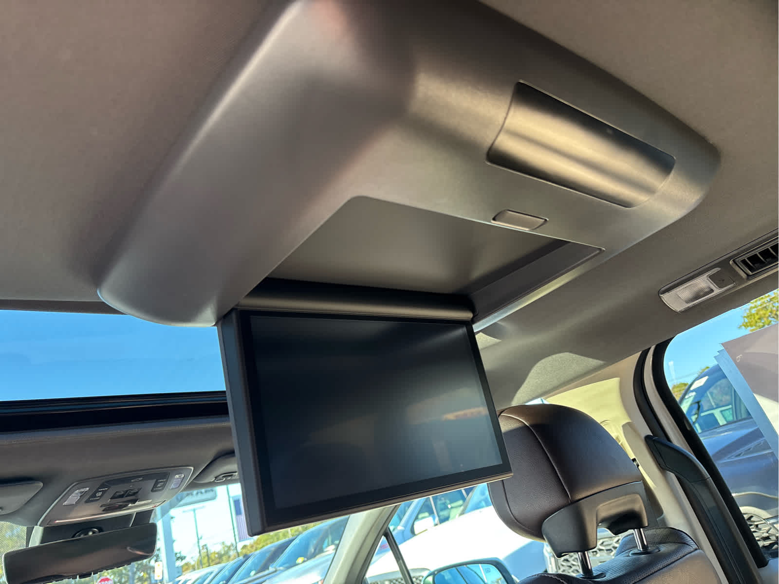 2023 Toyota Sienna Platinum