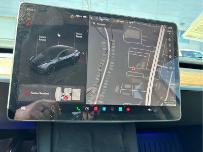 2025 Tesla Model Y Performance