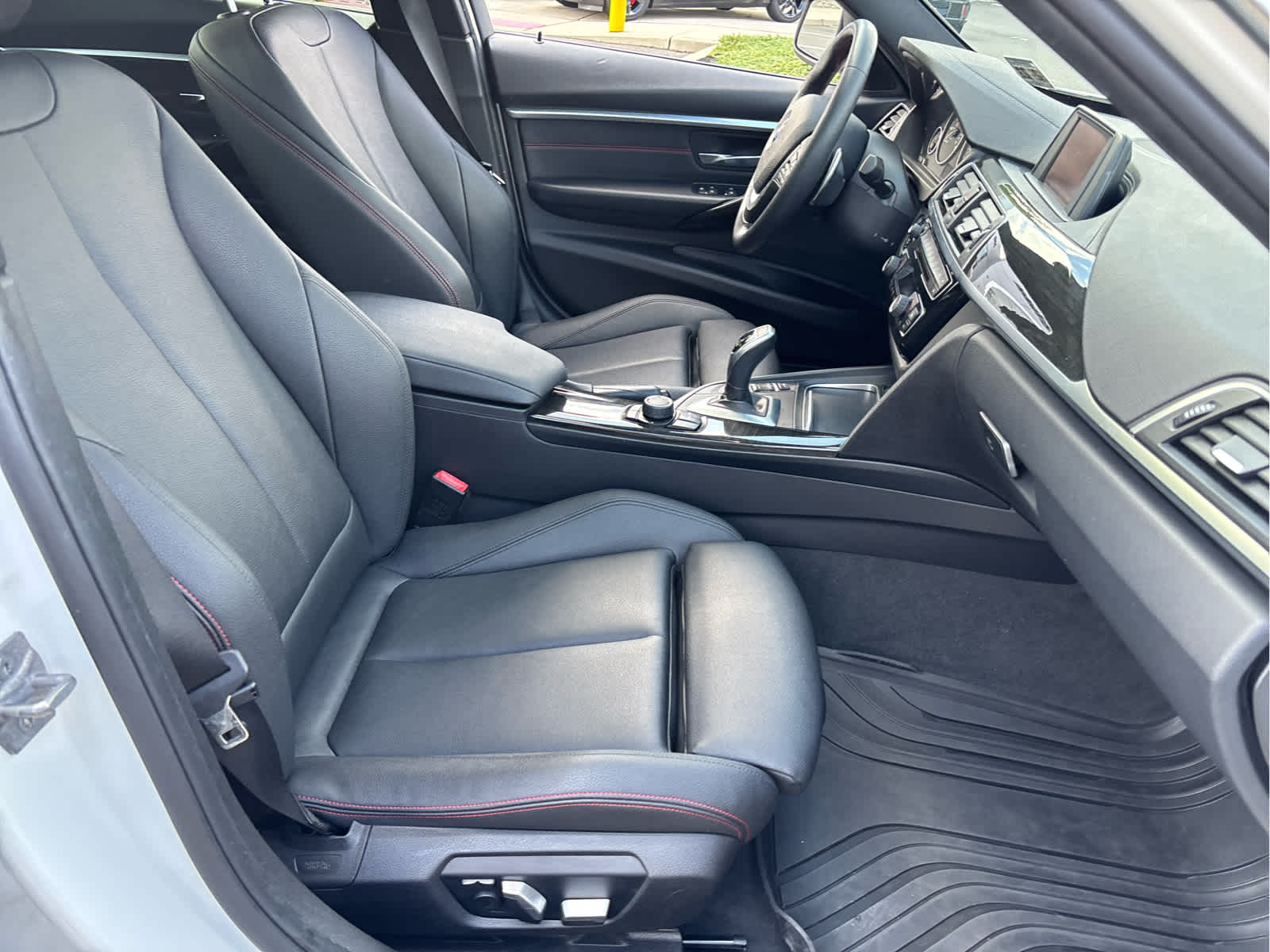 2018 BMW 330i xDrive 330i xDrive