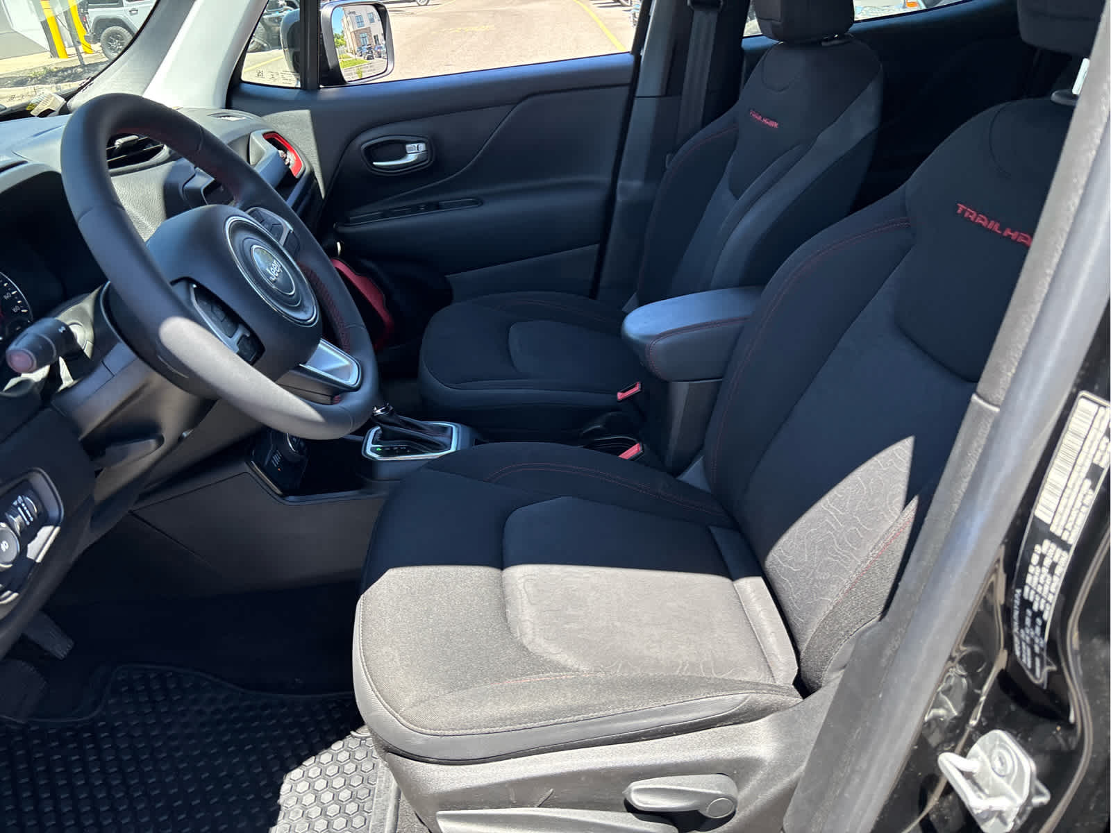 2023 Jeep Renegade Trailhawk