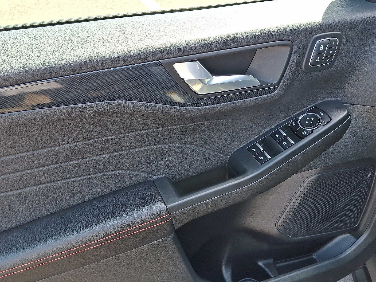 2023 Ford Escape ST-Line Elite