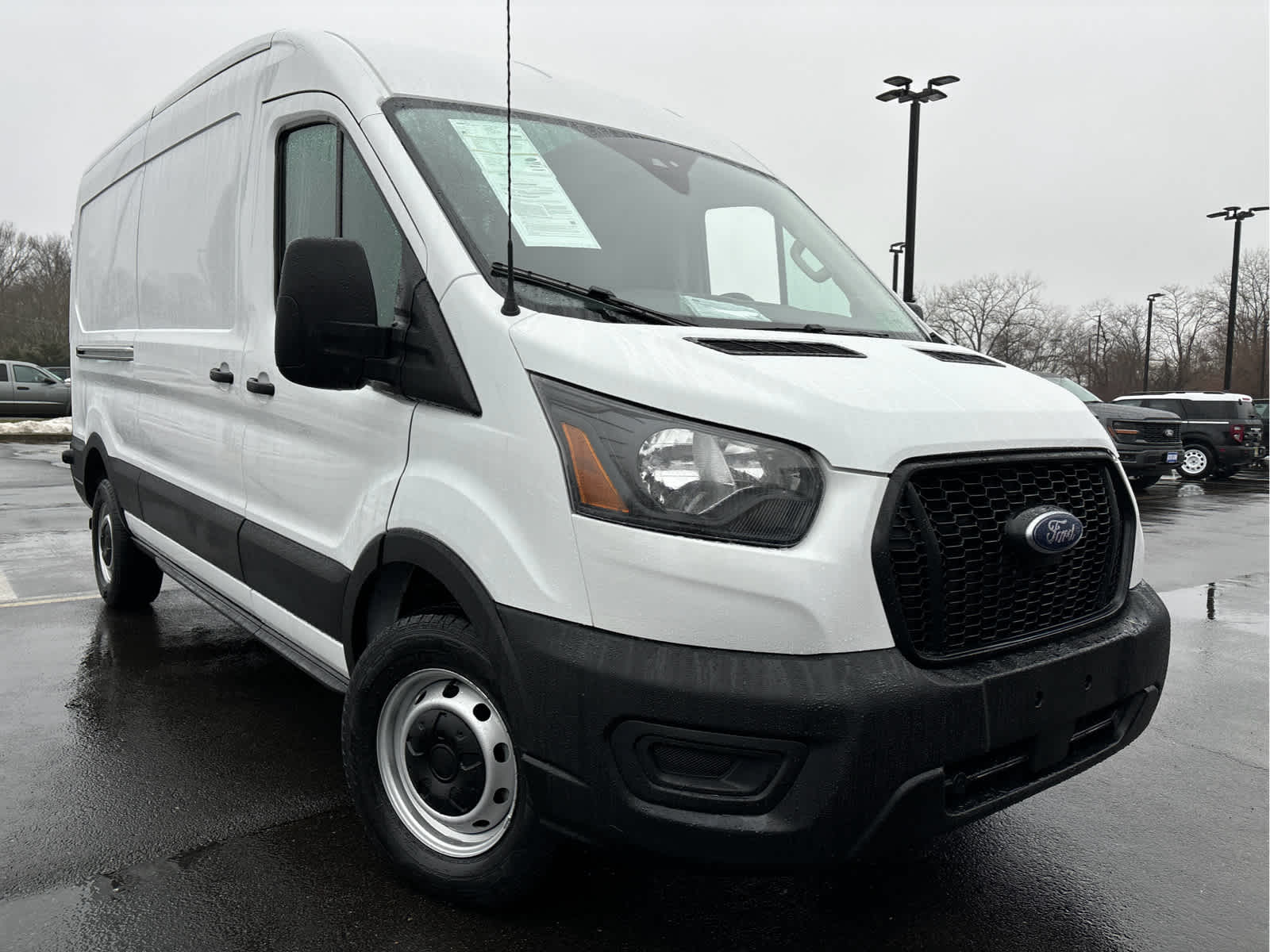 2024 Ford Transit Cargo Van T-250 148" Med Rf 9070 GVWR RWD