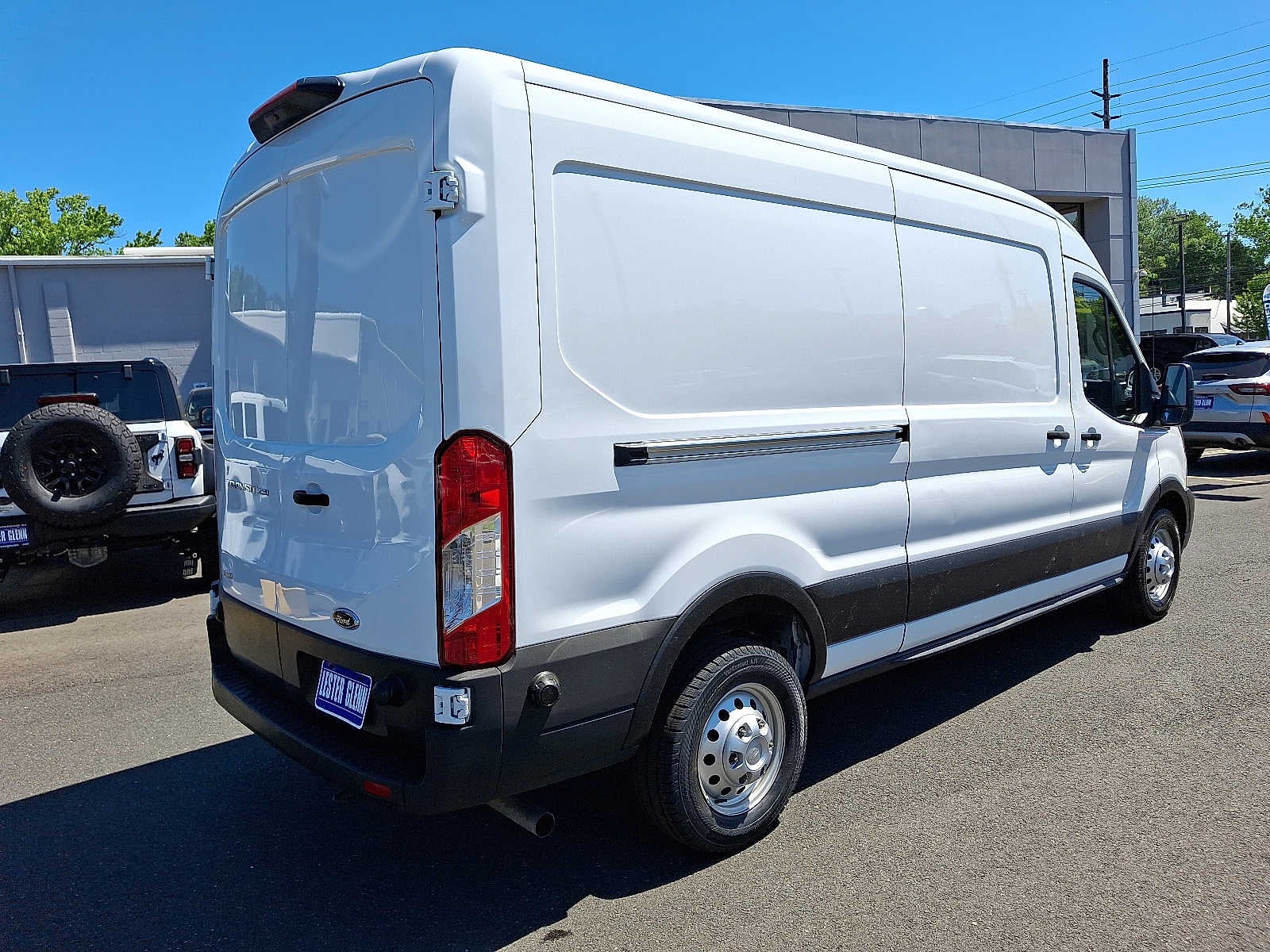 2024 Ford Transit Cargo Van T-250 148" Med Rf 9070 GVWR AWD