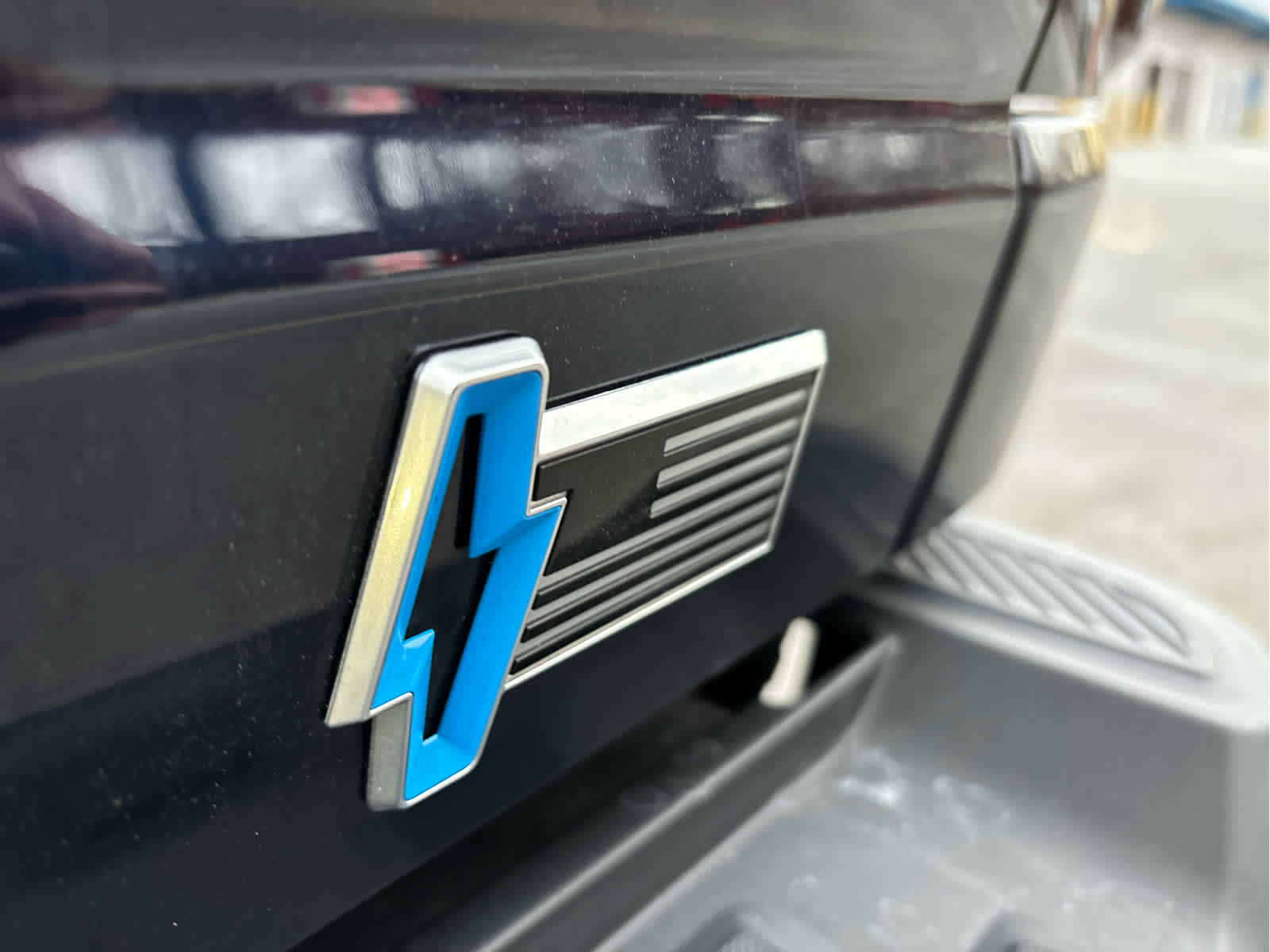 2023 Ford F-150 Lightning LARIAT