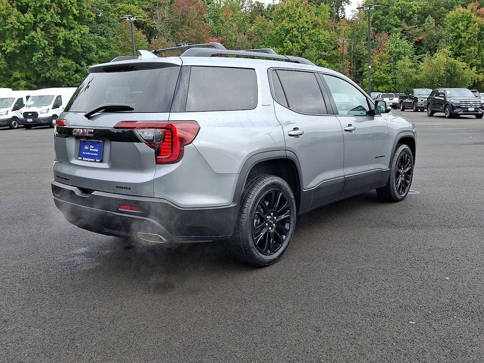 2023 GMC Acadia SLT