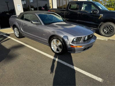 2006 Ford Mustang GT Deluxe