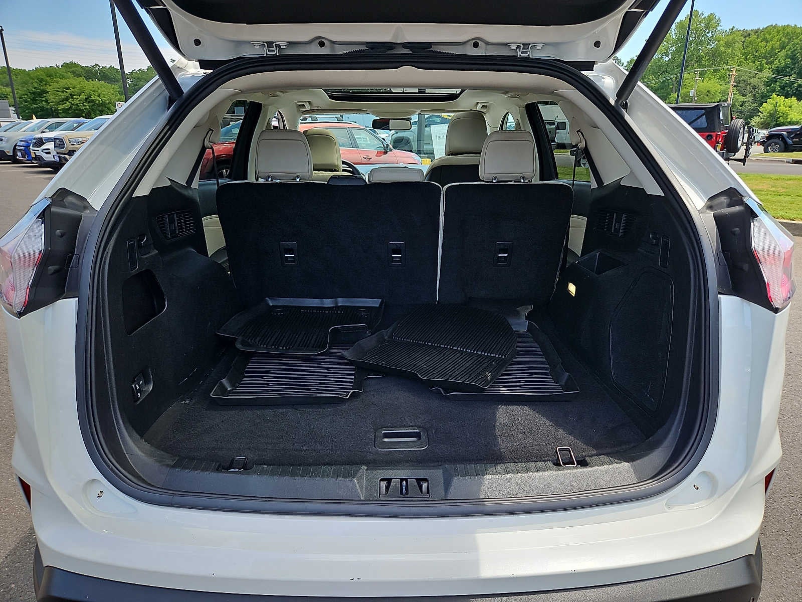 2023 Ford Edge Titanium