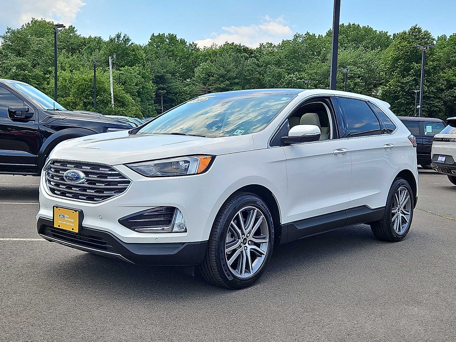 2023 Ford Edge Titanium