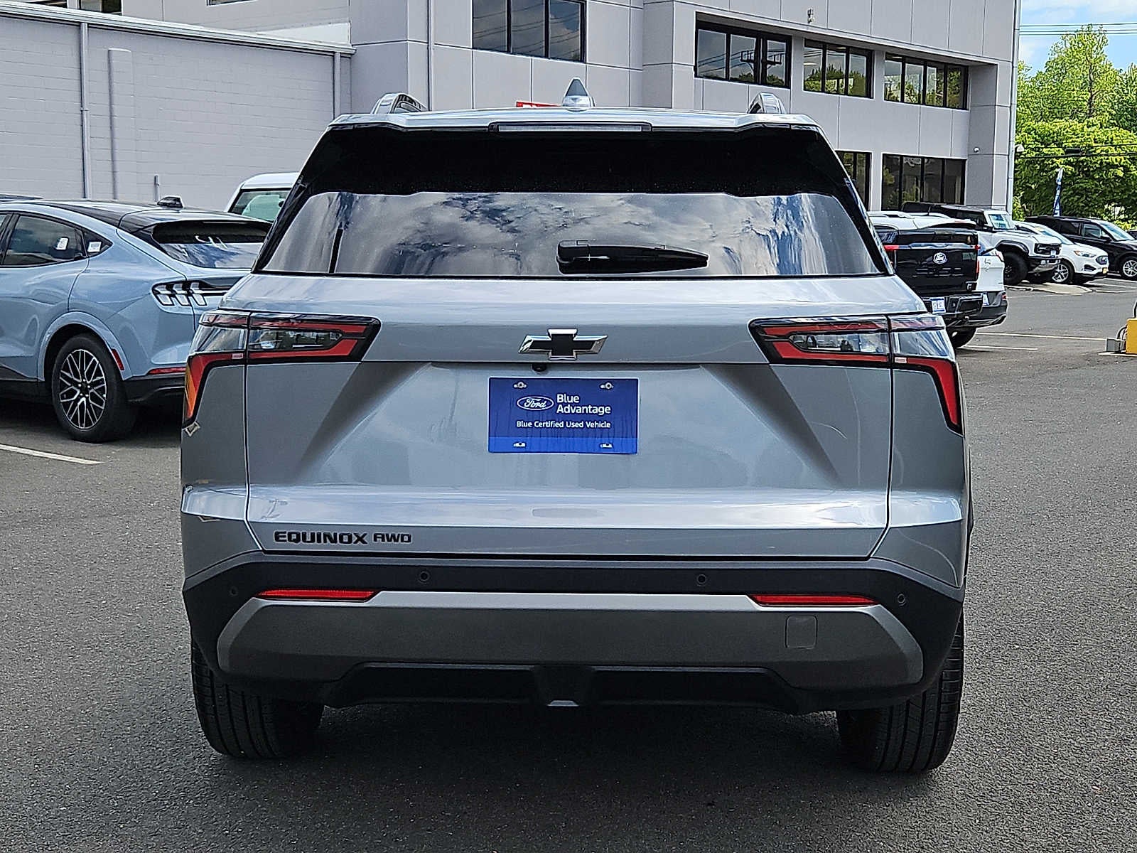 2025 Chevrolet Equinox AWD LT