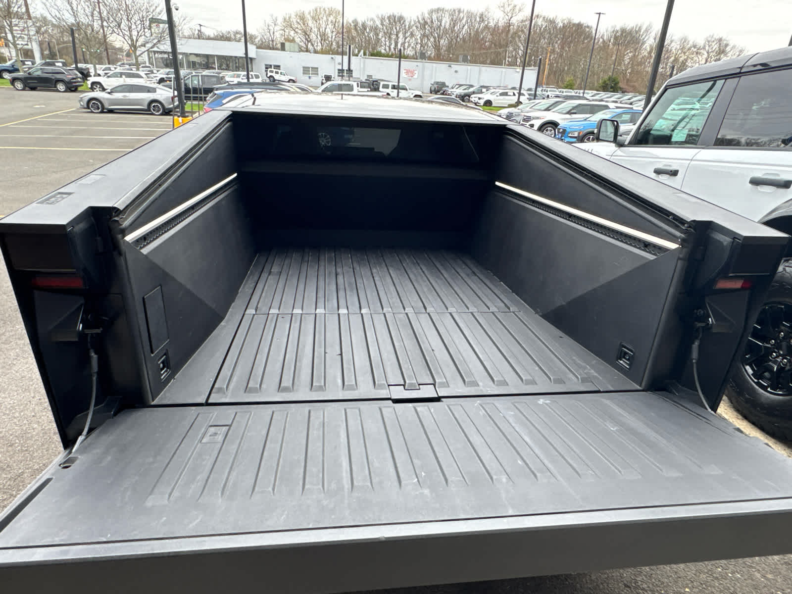 2025 Tesla Cybertruck Cyberbeast