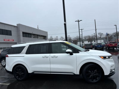 2024 Kia Carnival SX