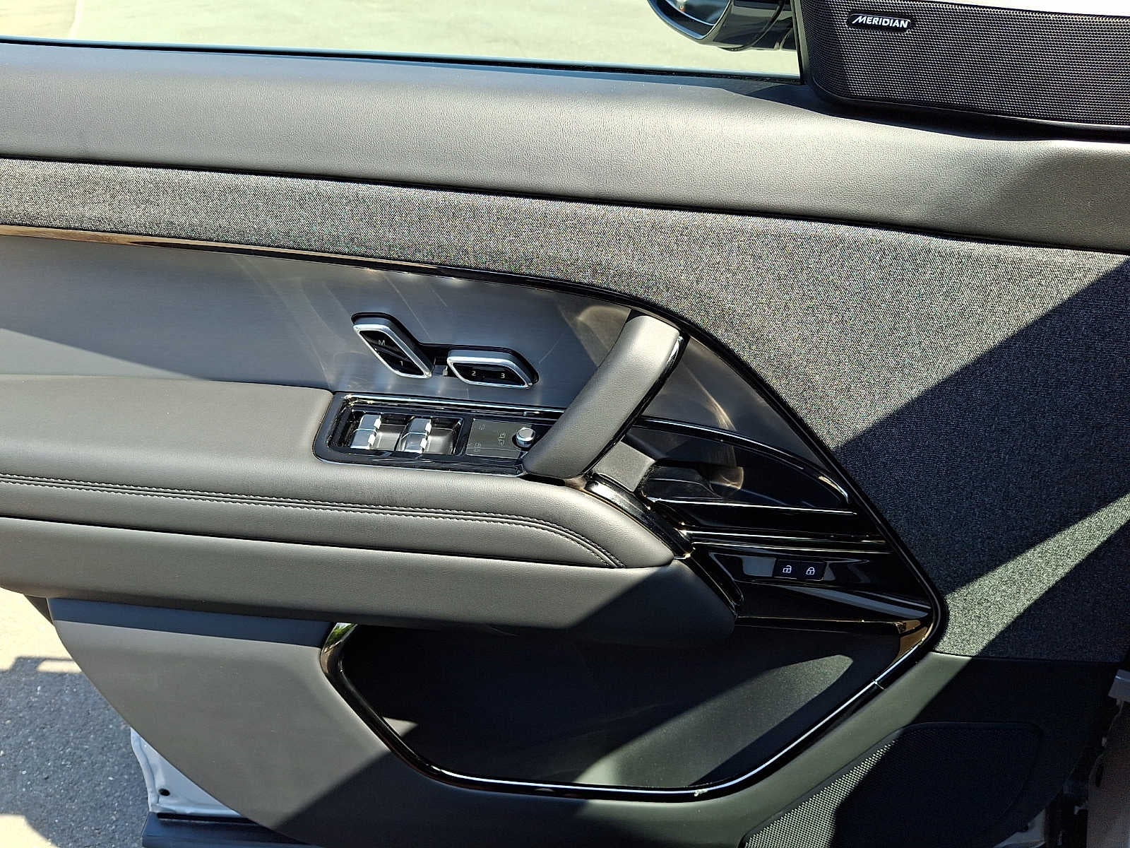 2025 Land Rover Range Rover Sport S