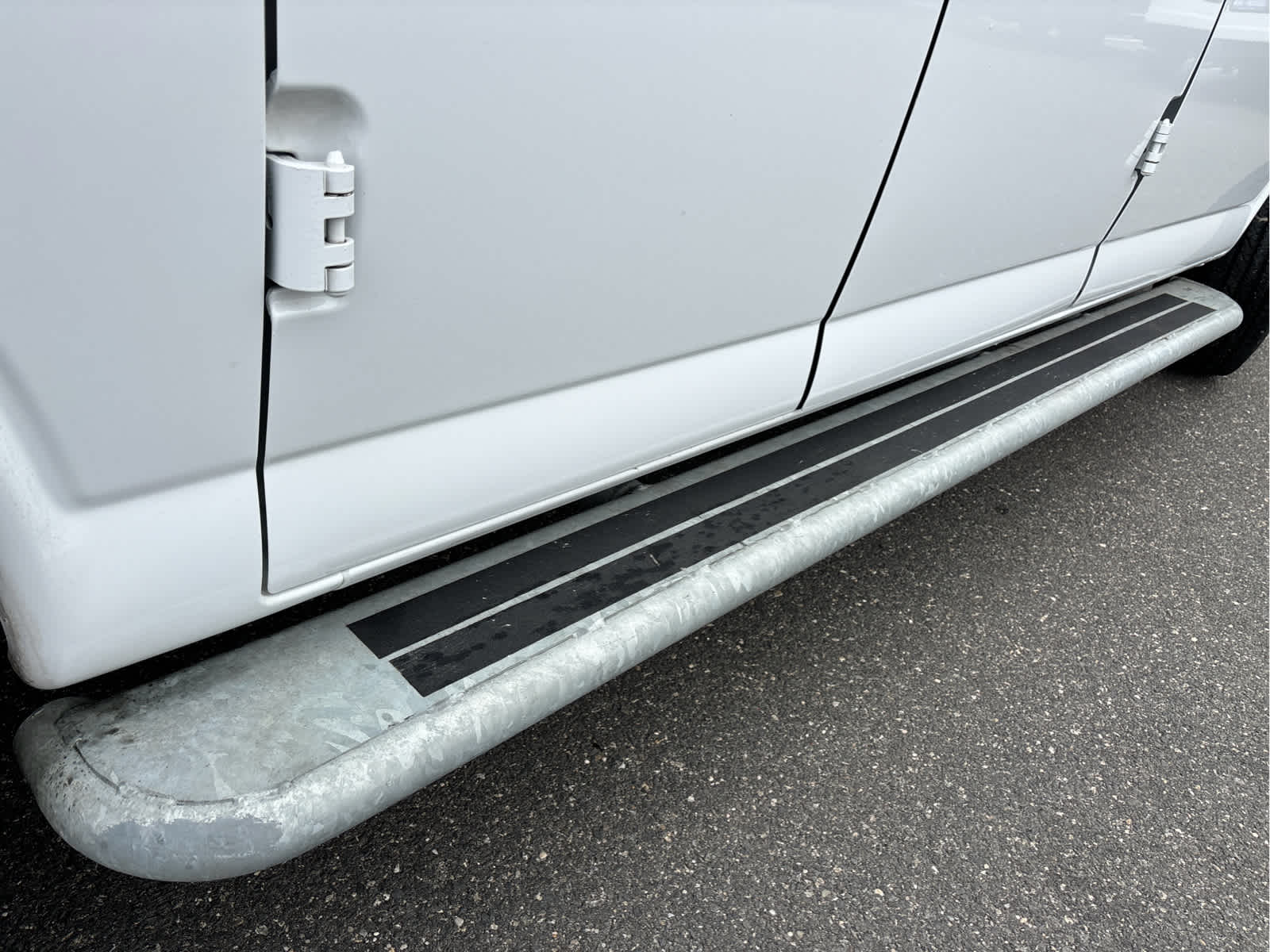 2024 Chevrolet Express RWD 2500 135"