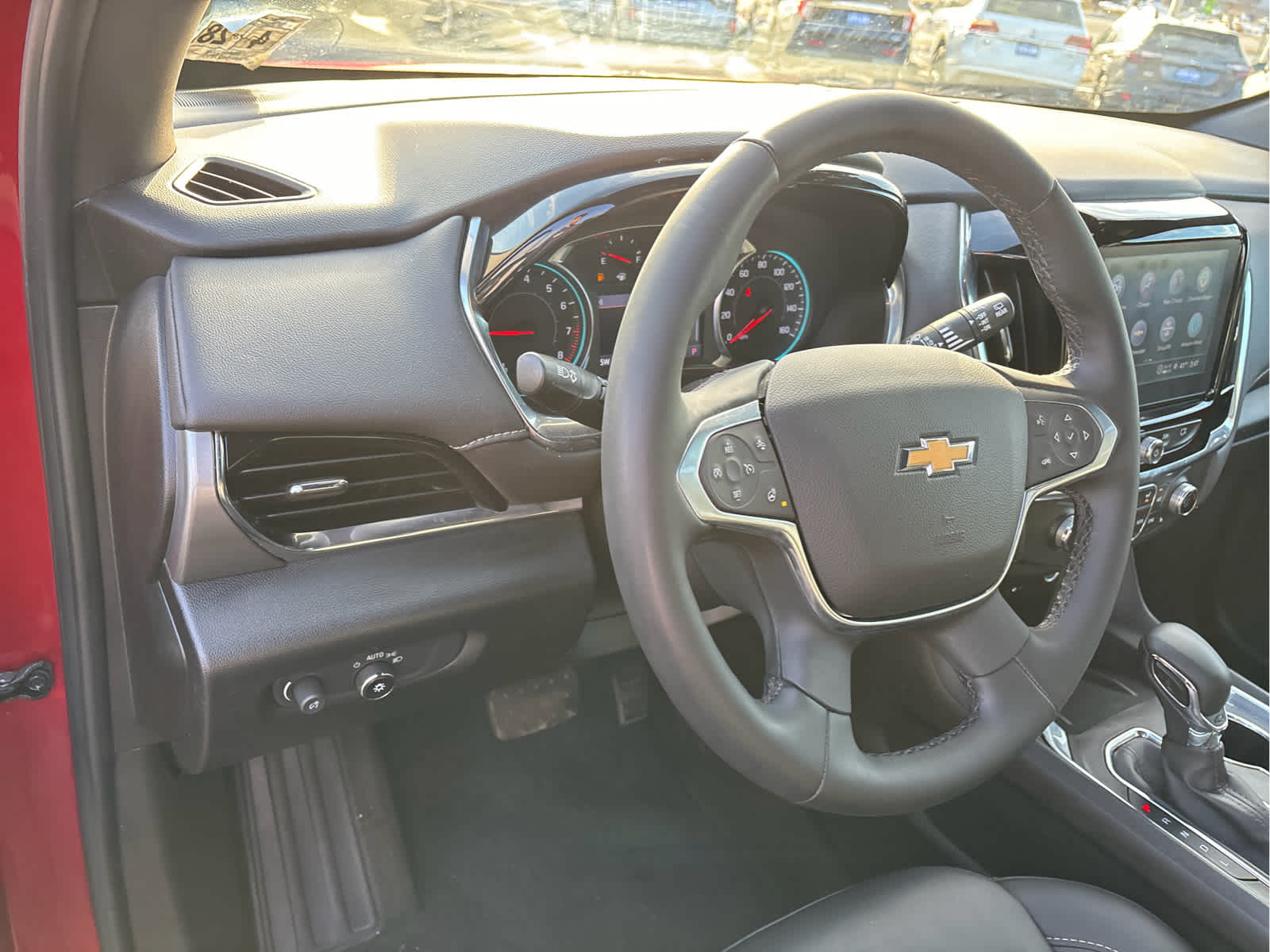 2023 Chevrolet Traverse LT Leather