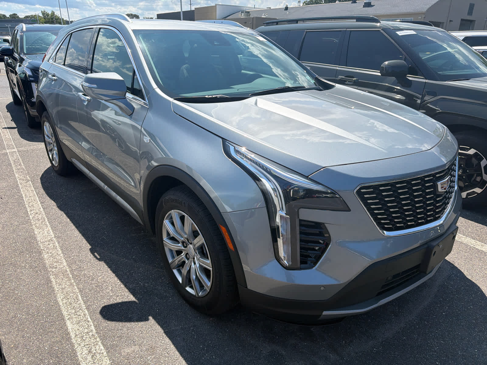 2023 Cadillac XT4 AWD Premium Luxury