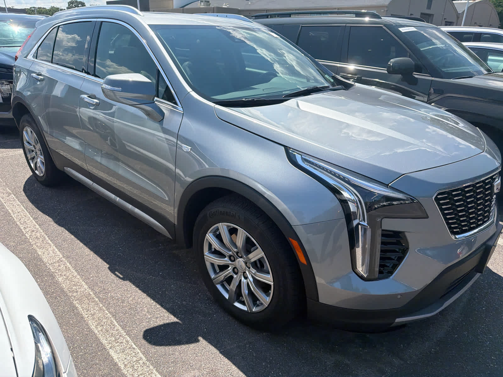 2023 Cadillac XT4 AWD Premium Luxury