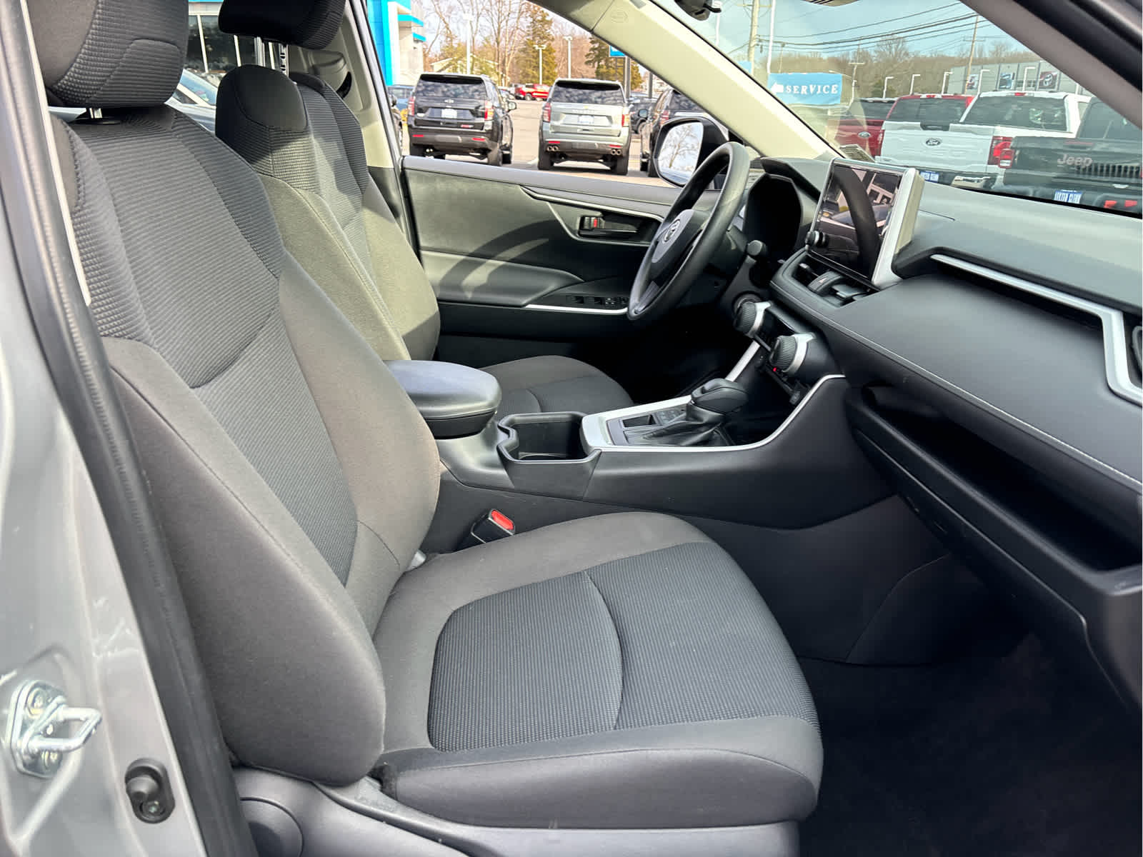 2023 Toyota RAV4 LE
