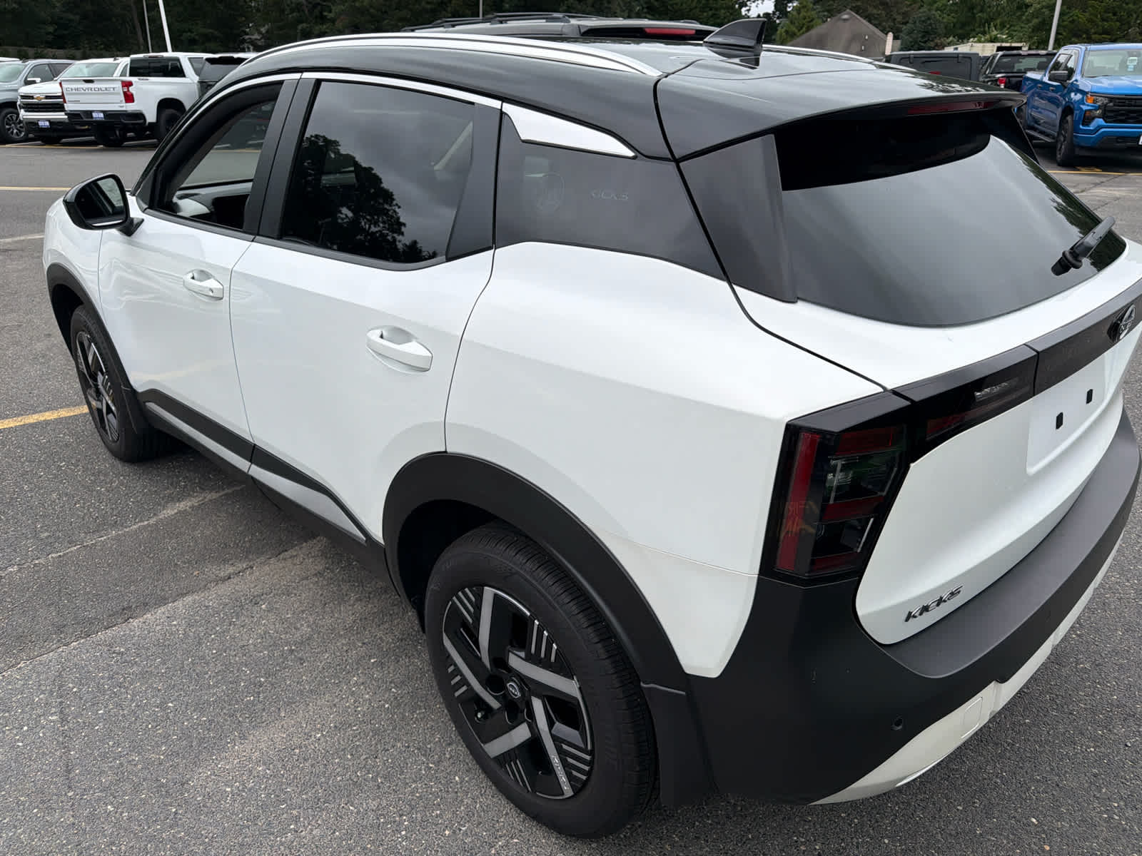 2026 Nissan Kicks SV