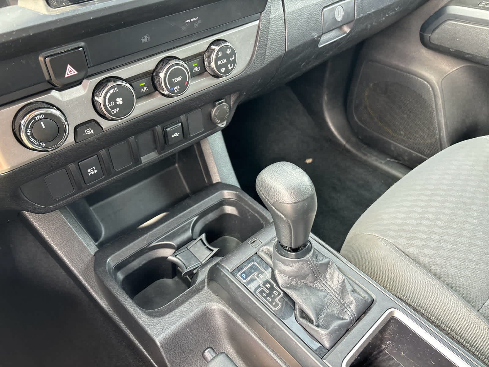 2022 Toyota Tacoma SR