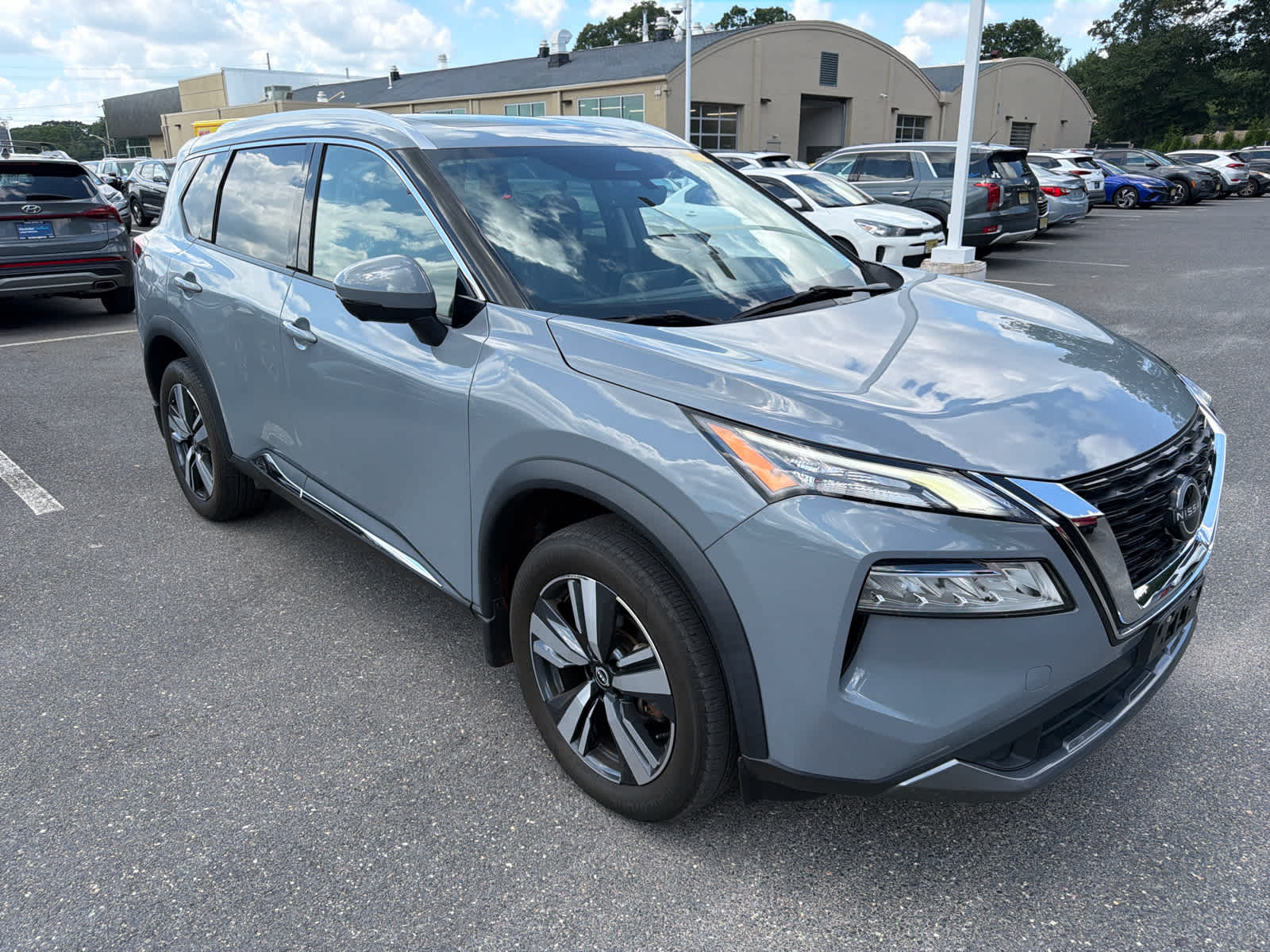 2023 Nissan Rogue SL
