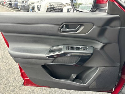 2023 Nissan Pathfinder SV
