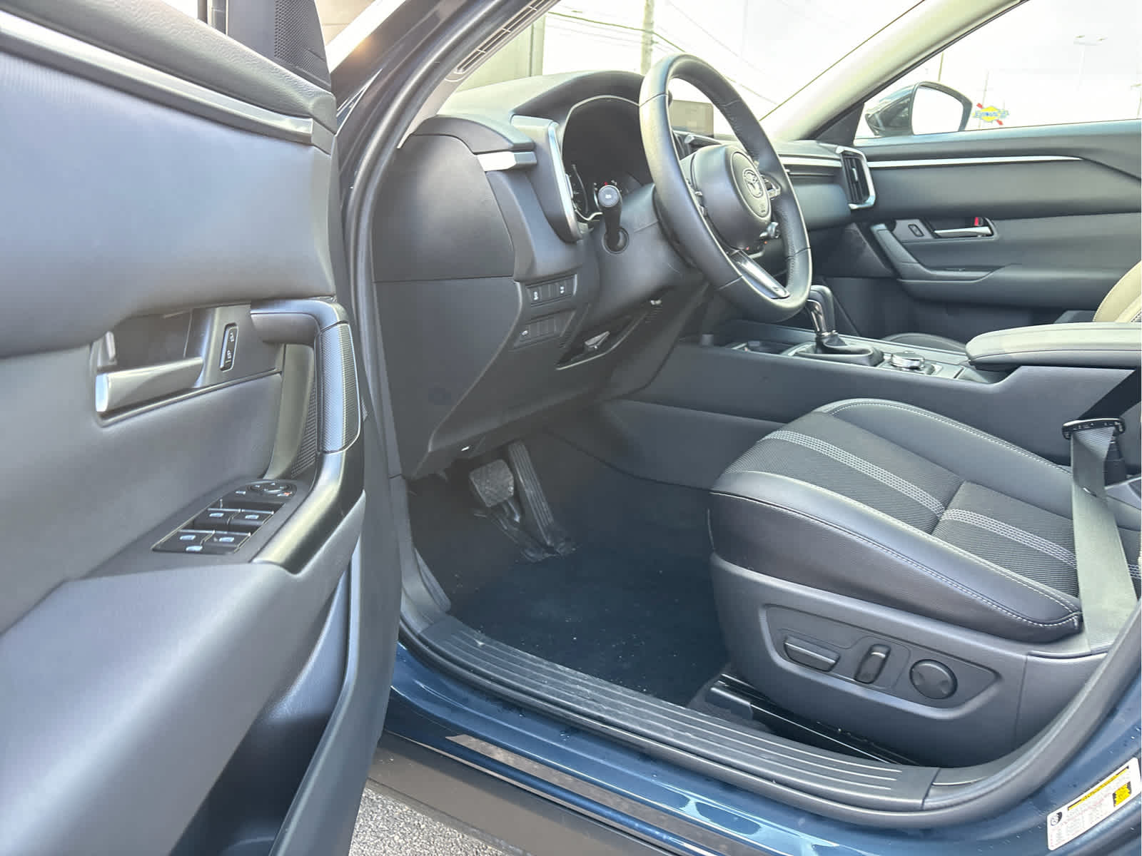 2025 Mazda Mazda CX-50 2.5 S Preferred Package