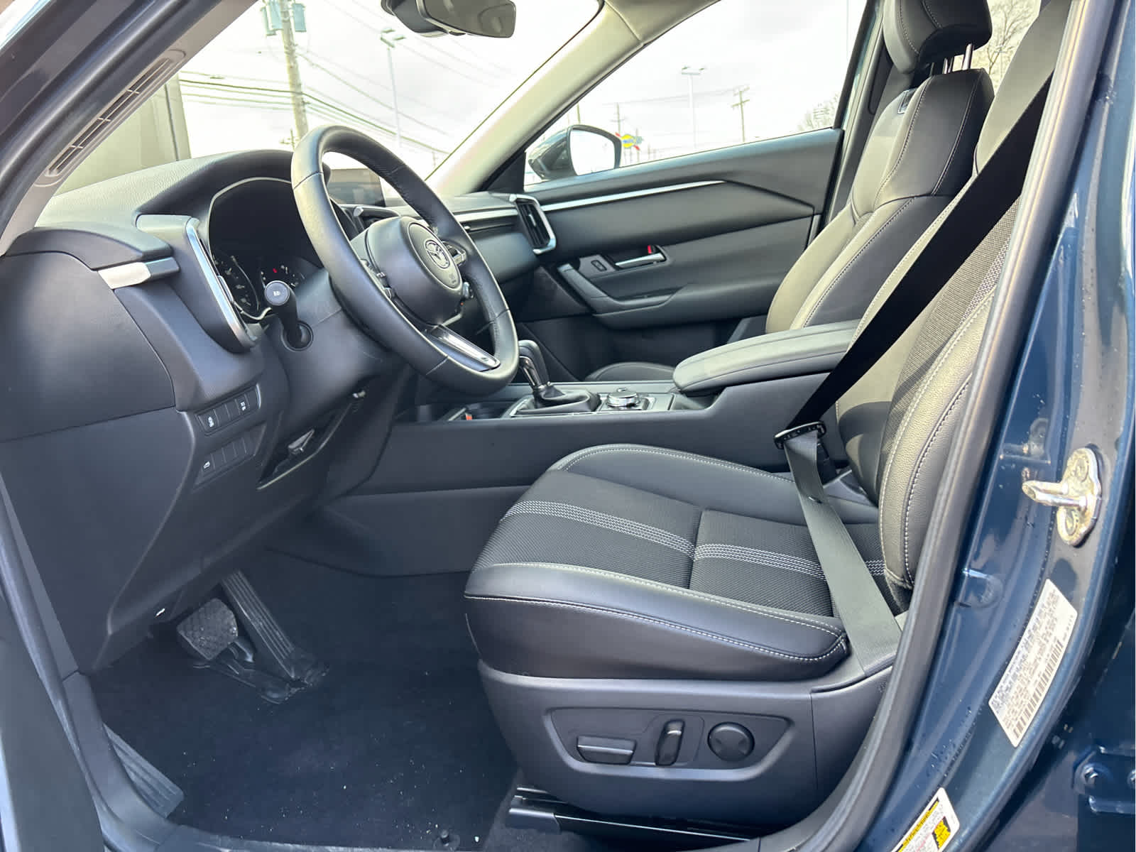 2025 Mazda Mazda CX-50 2.5 S Preferred Package