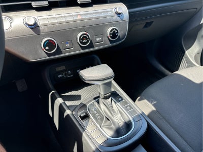2024 Hyundai Kona SE