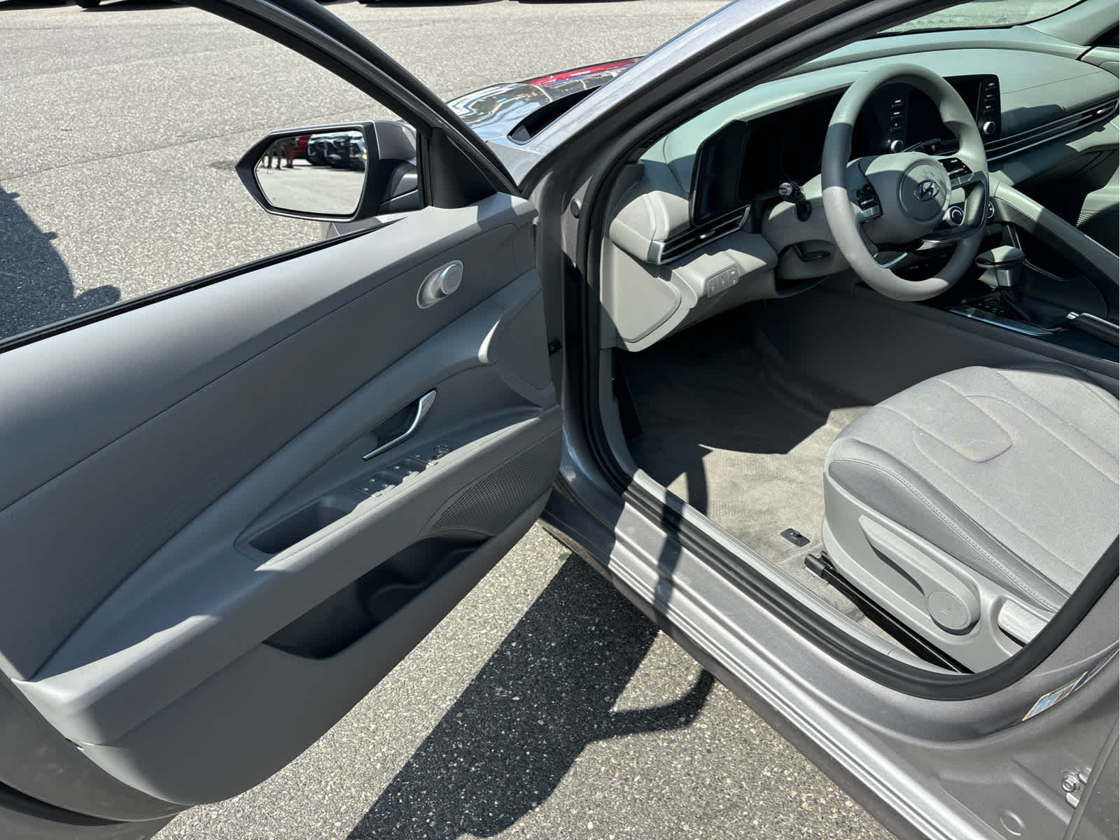 2023 Hyundai Elantra SE
