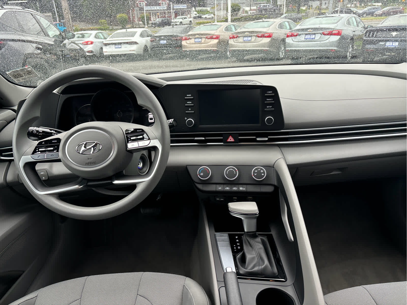 2023 Hyundai Elantra SE