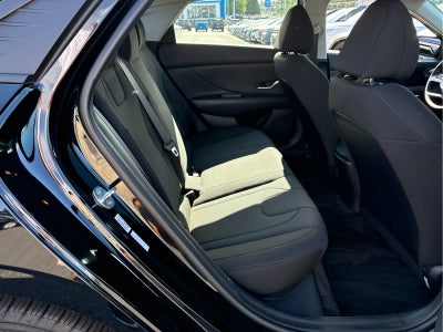 2023 Hyundai Elantra SE