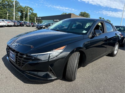 2023 Hyundai Elantra SE