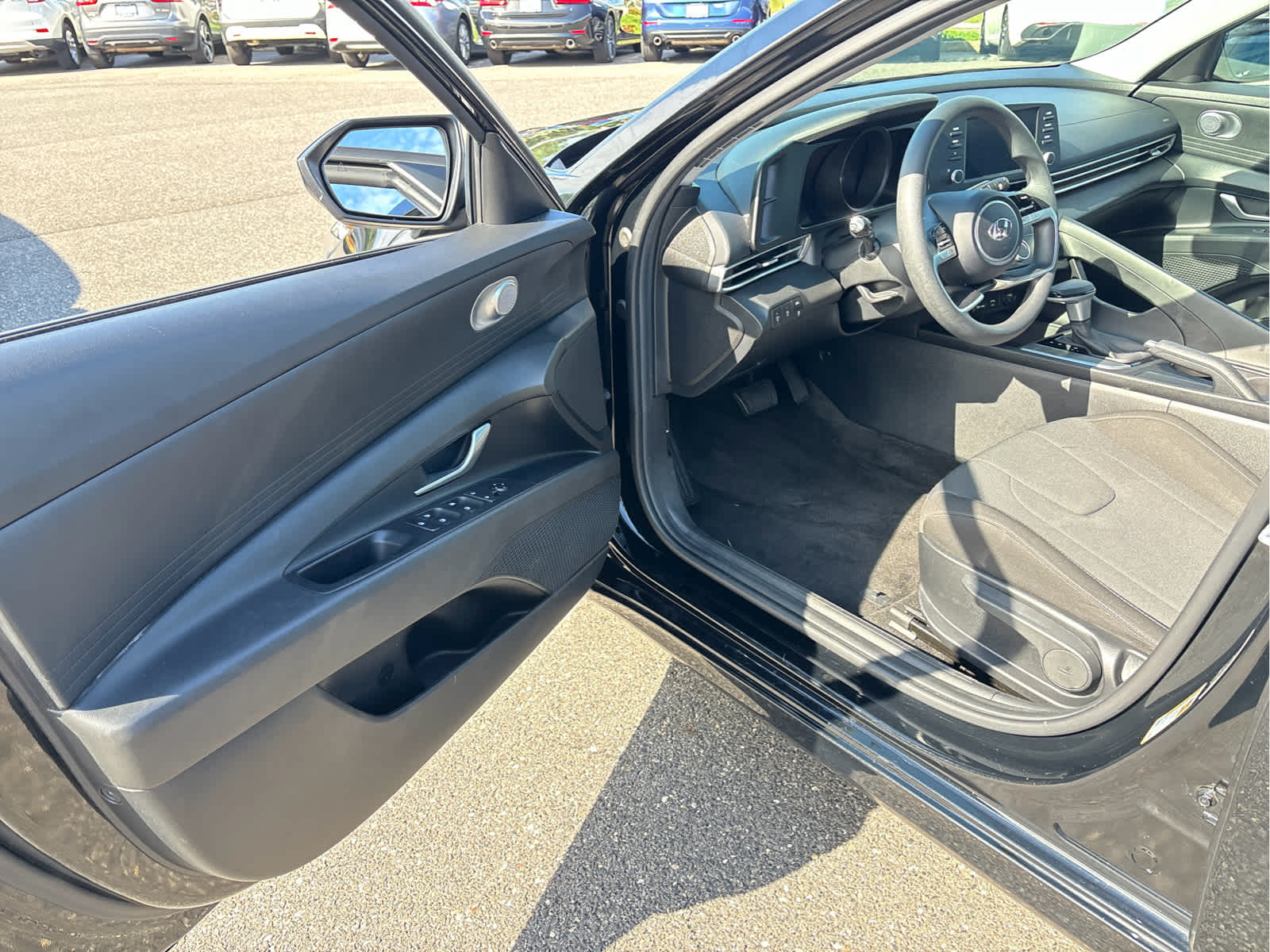 2023 Hyundai Elantra SE