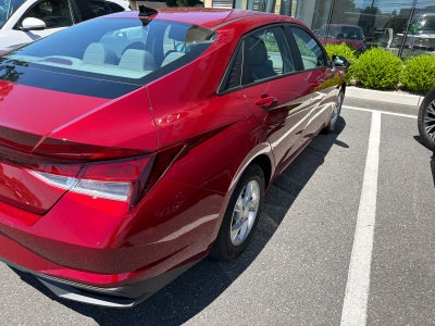 2023 Hyundai Elantra SE