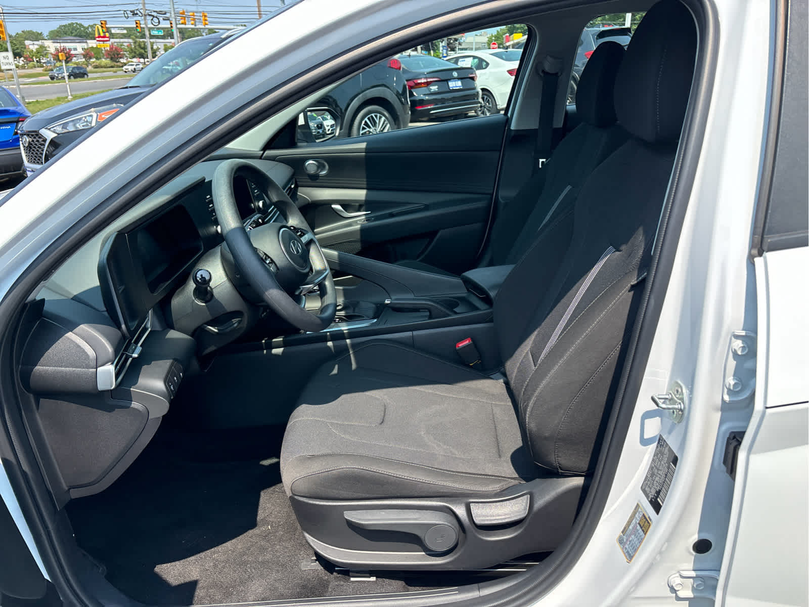 2024 Hyundai Elantra SE