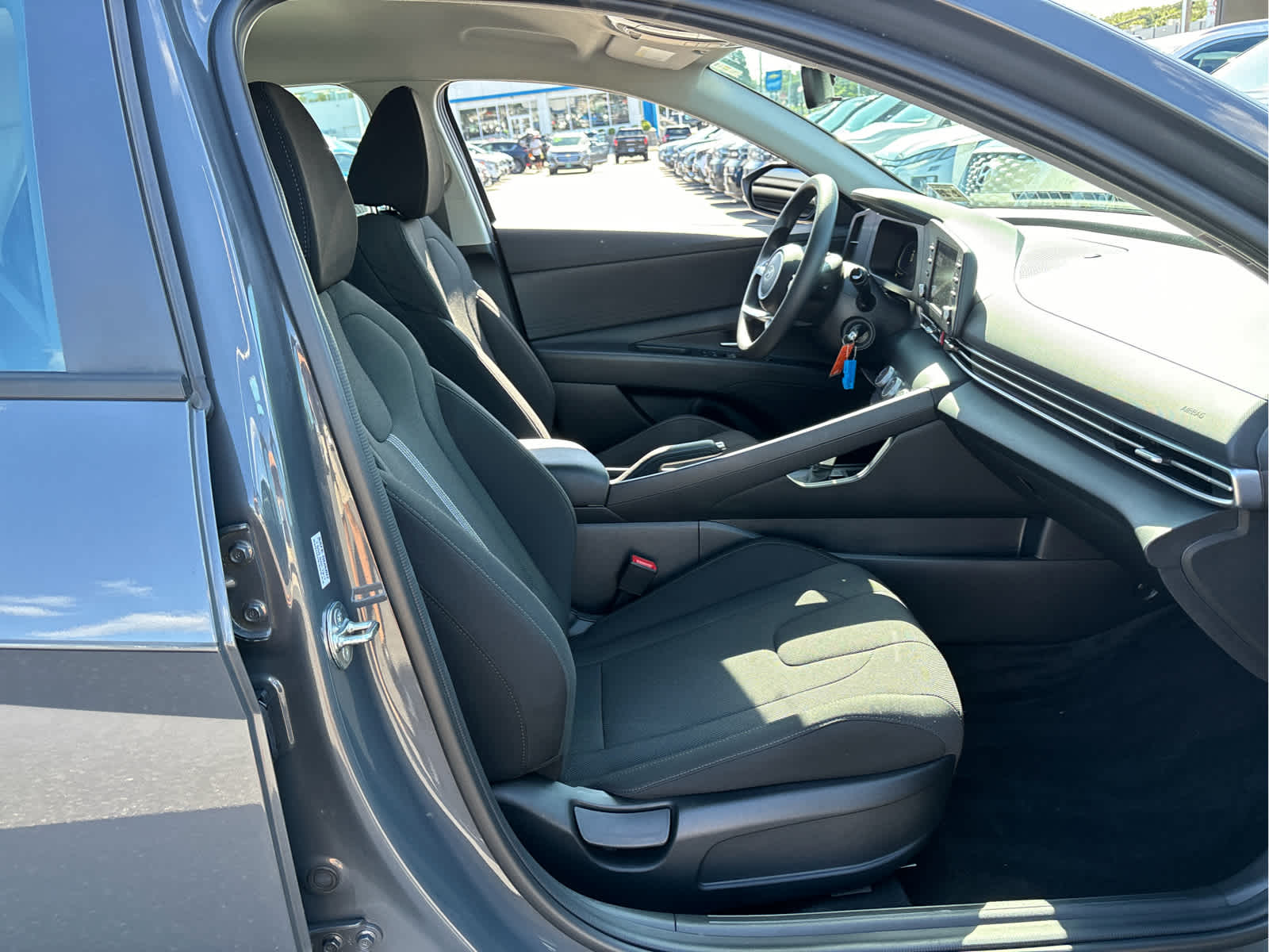 2024 Hyundai Elantra SE