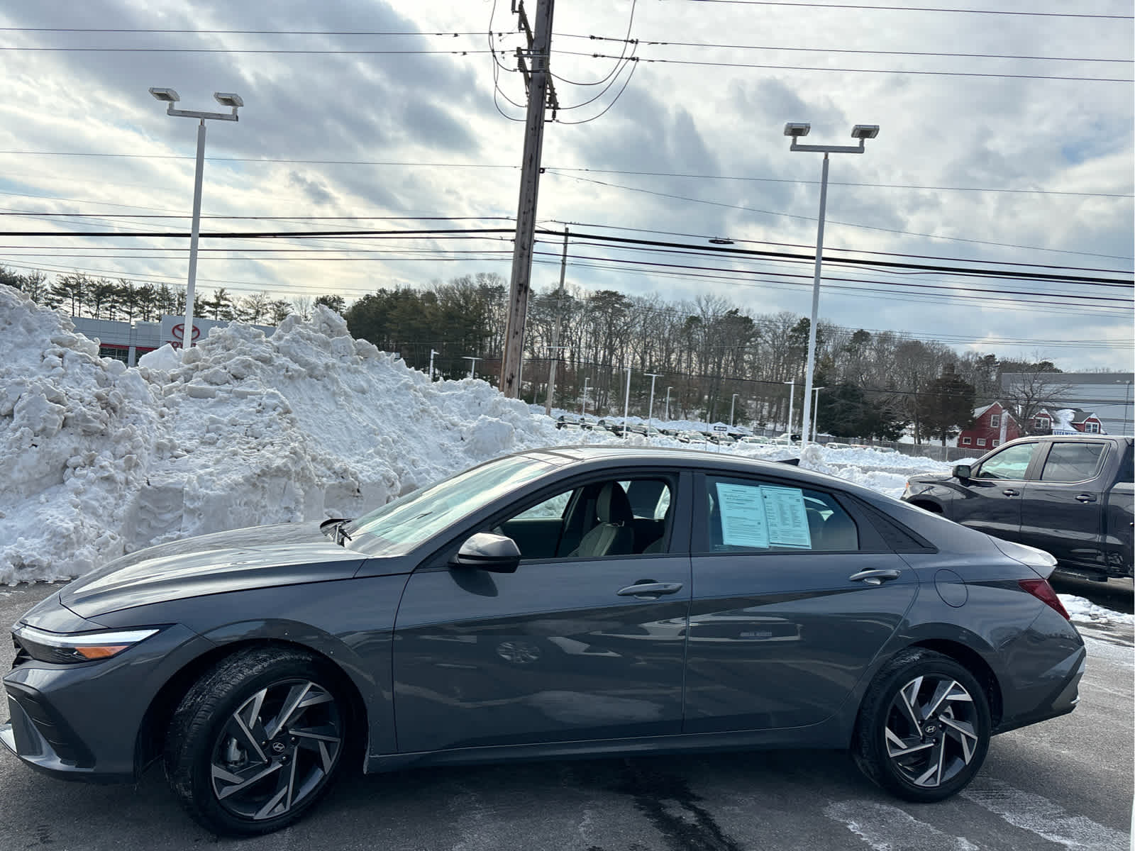 2025 Hyundai Elantra SEL Sport