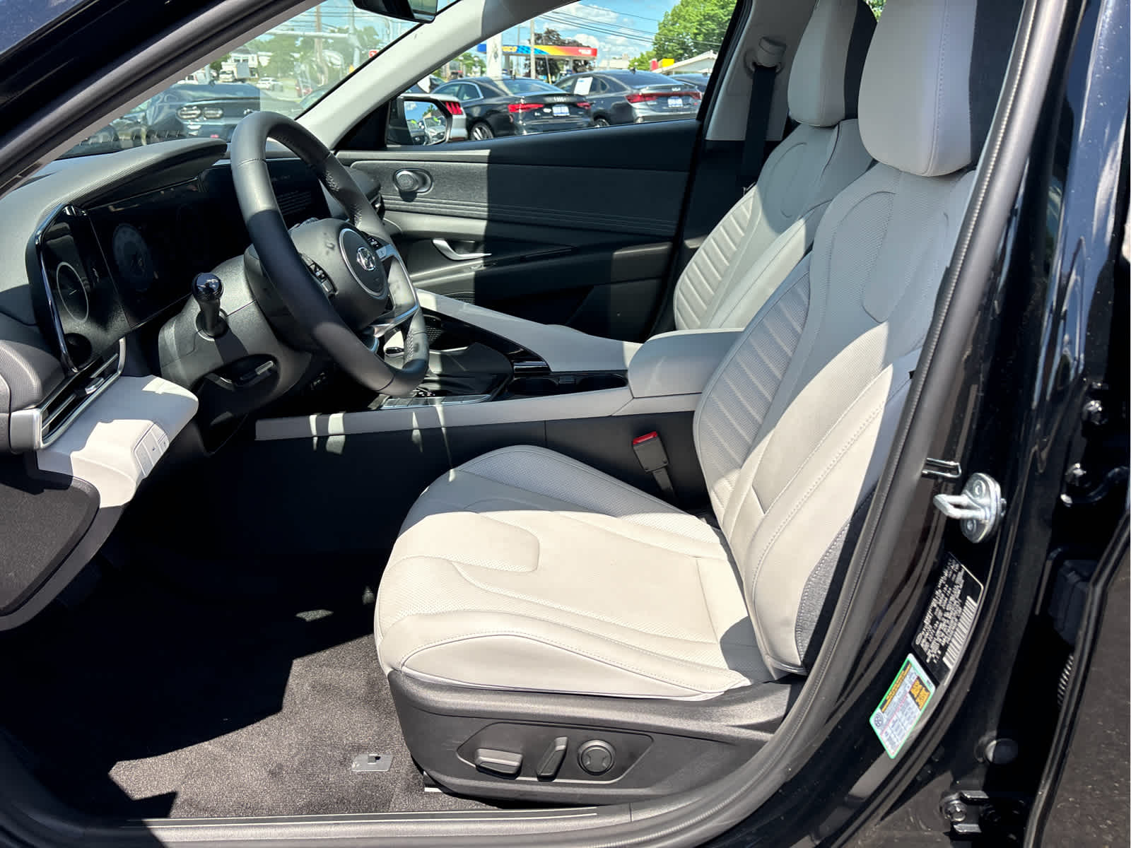 2023 Hyundai Elantra Limited