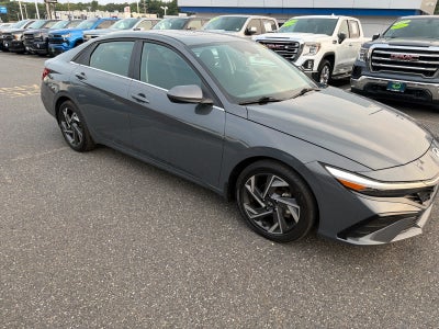 2024 Hyundai Elantra SEL