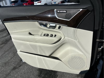 2019 Volvo XC90 Momentum