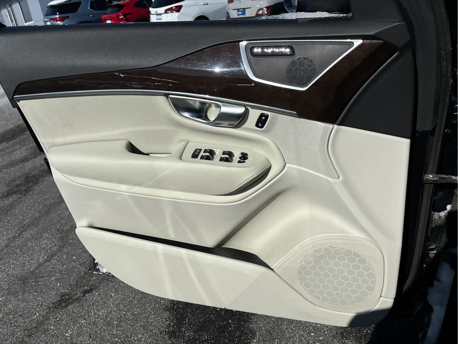 2019 Volvo XC90 Momentum