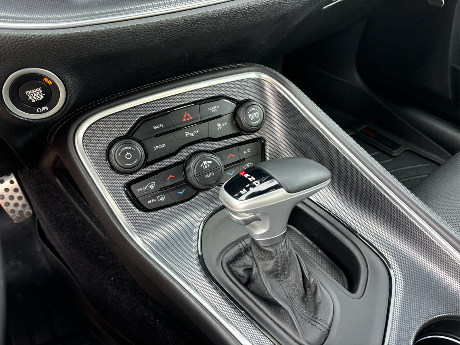 2018 Dodge Challenger SXT Plus