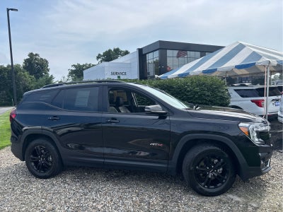 2024 GMC Terrain AT4