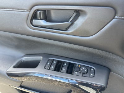 2023 Nissan Pathfinder S