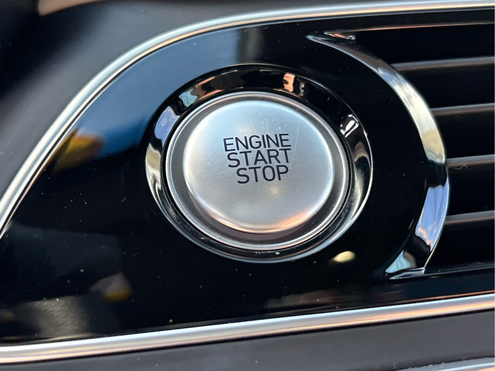 2023 Genesis G70 3.3T