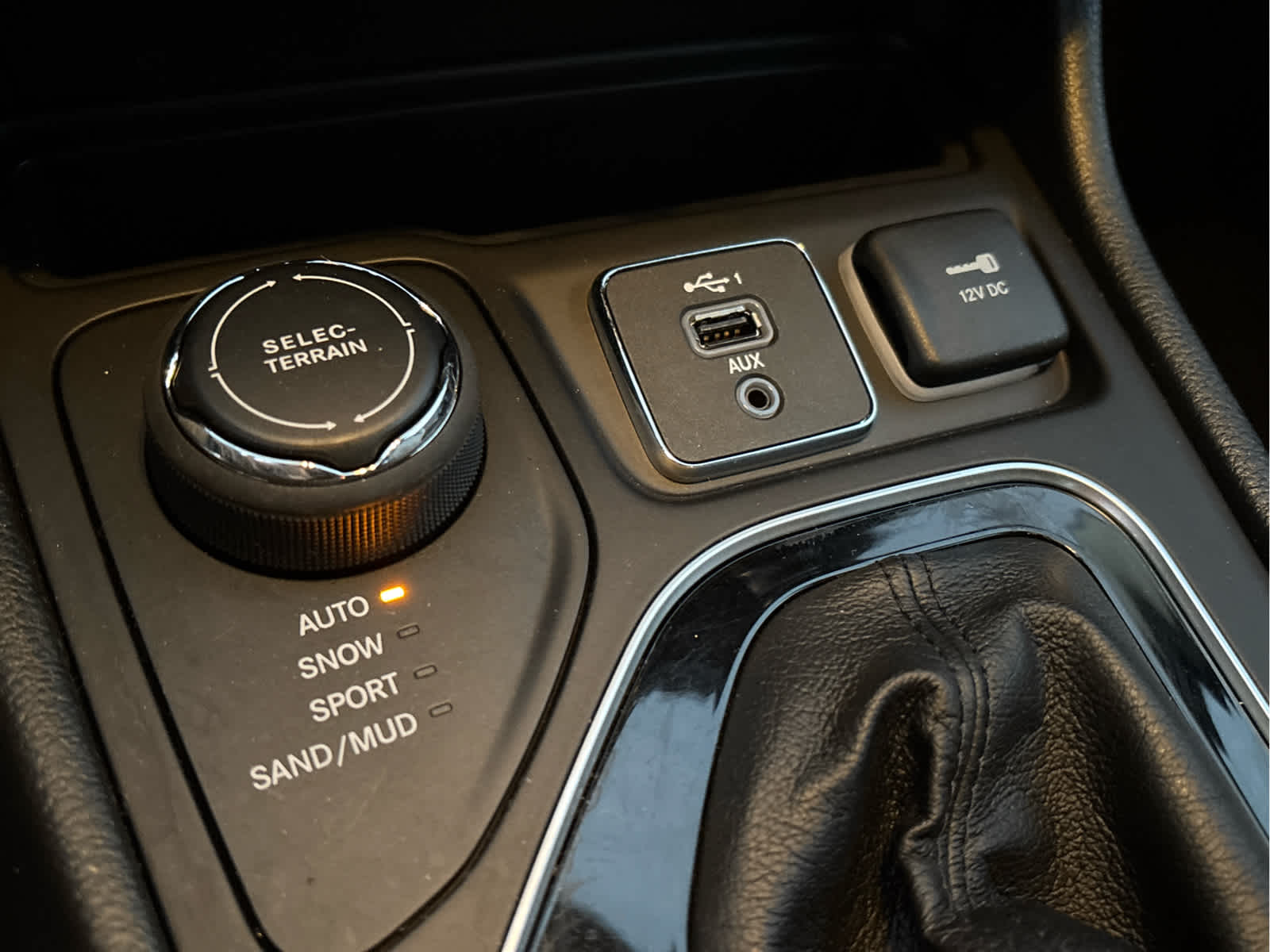 2023 Jeep Cherokee Altitude Lux