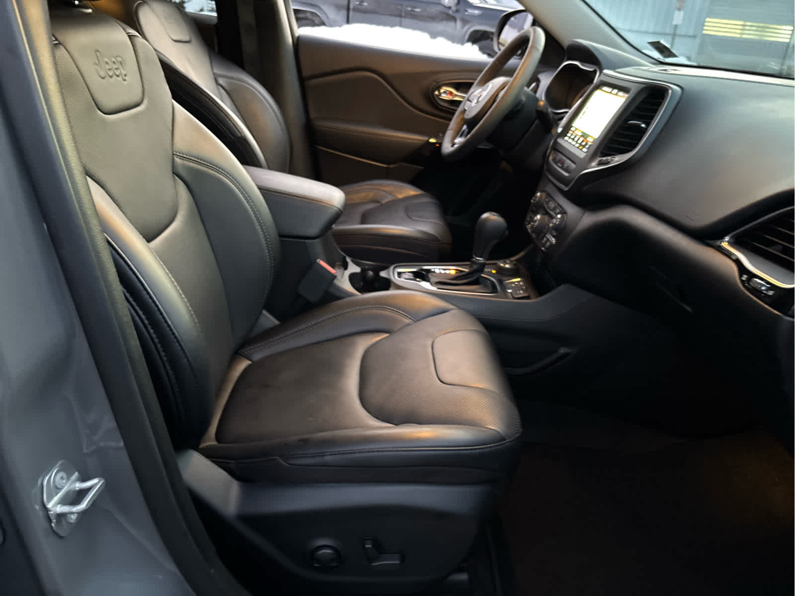 2023 Jeep Cherokee Altitude Lux